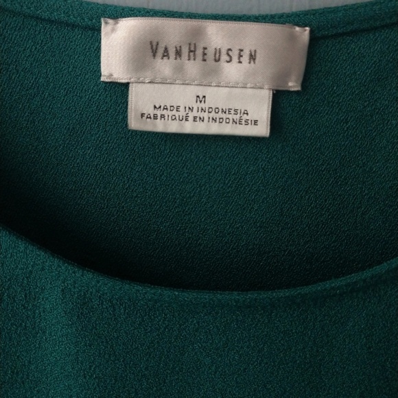 Van Heusen Sleeveless Blouse - Picture 2 of 3
